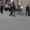 Bruxelles, uomo armato di machete aggredisce militari