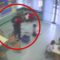 Maltrattava i bambini, arrestato maestro d’asilo nel Milanese