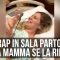 Rap in sala parto: la mamma se la ride