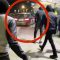 Respinto all’ingresso del locale a Roma, si lancia con l’auto contro i buttafuori