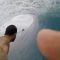 Polinesia, “dentro” l’onda assieme al surfista