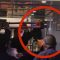 Polizia francese usa spray urticante per “stanare” i migranti sul treno: il video inedito
