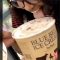 Lecca un gelato e lo rimette nel frigo: rischia 20 anni di carcere
