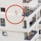 Tenerife, bambina corre sul cornicione al quarto piano di un palazzo