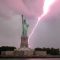 New York, fulmine si abbatte sulla Statua della Libertà