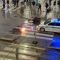 Guerriglia urbana a Milano: molotov lanciata contro l’auto della polizia locale