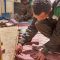 Kenya, l’arte del riciclo: la startup che trasforma la plastica in mattoni