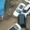 Inondazioni in Cina, vagoni della metro invasi dall’acqua: passeggeri sommersi