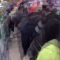 Shanghai torna in lockdown, l’assalto ai supermercati