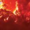 Enorme incendio in Versilia: abitazioni in fiamme e persone evacuate