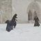 Assisi imbiancata: i frati francescani giocano a palle di neve