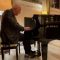 Anthony Hopkins incanta… nella hall vuota di un hotel
