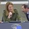 Un cane abbaia al Parlamento europeo, il fuoriprogramma suscita risate