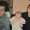 Vecchia foto di famiglia con Ambra e Renga: gli auguri per Jolanda