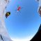 Bloccati a 2.300 metri di quota, il salvataggio in soggettiva di tre alpinisti è spettacolare