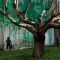 L’albero spoglio diventa verde, l’ultima opera di Banksy vista da vicino